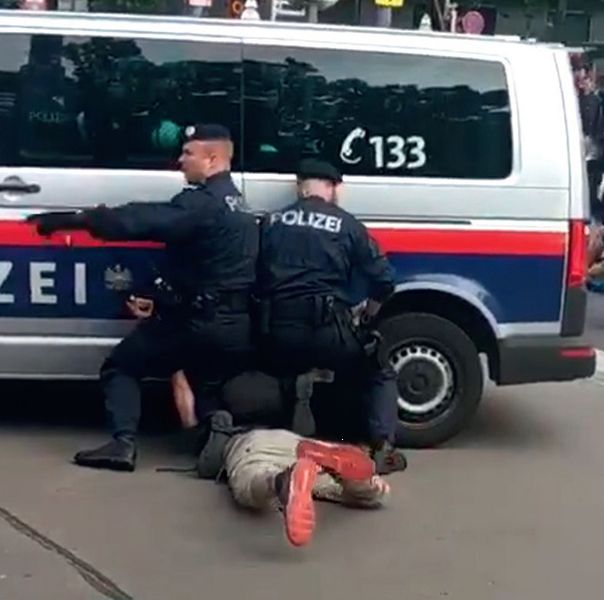 Twitter/EndeGeländeWagen@RADikalAutofrei